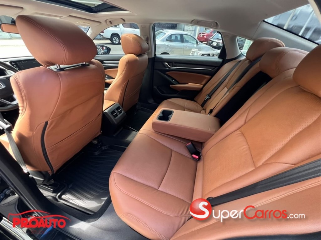 2019 Honda Accord EX — foto 8 / 10