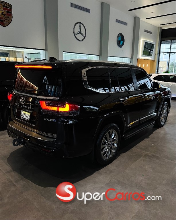 2026 Toyota Land Cruiser 300 VX-R — foto 10 / 12