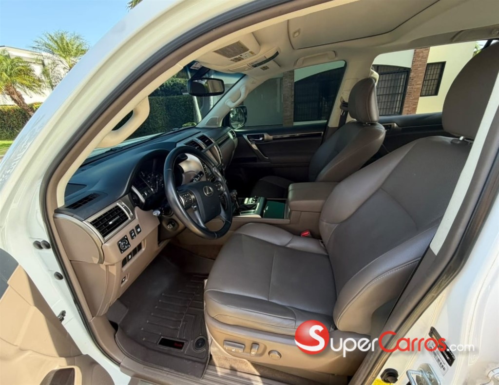2016 Lexus GX 460 — foto 4 / 9