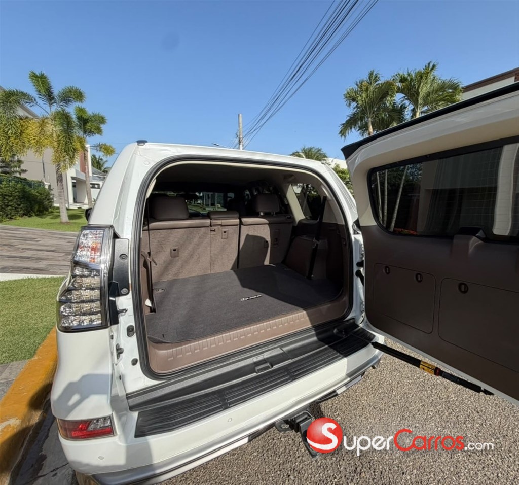 2016 Lexus GX 460 — foto 9 / 9
