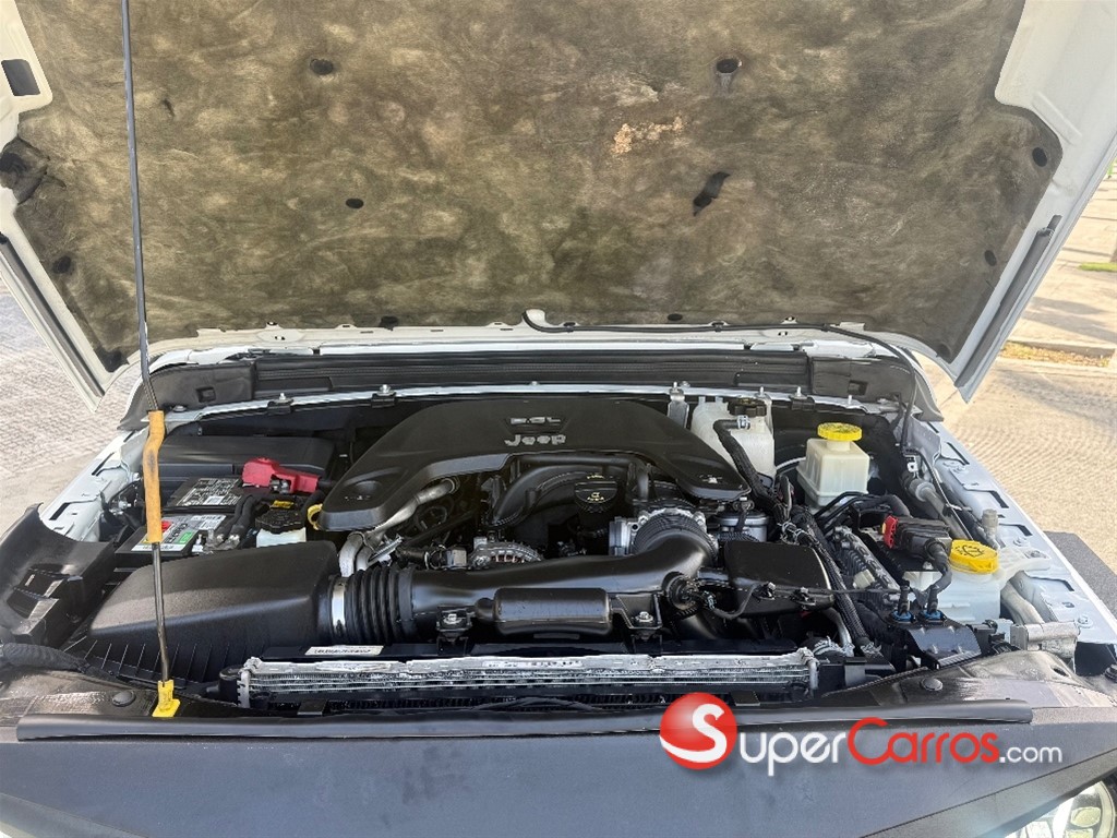 2020 Jeep Gladiator Sport — foto 8 / 11