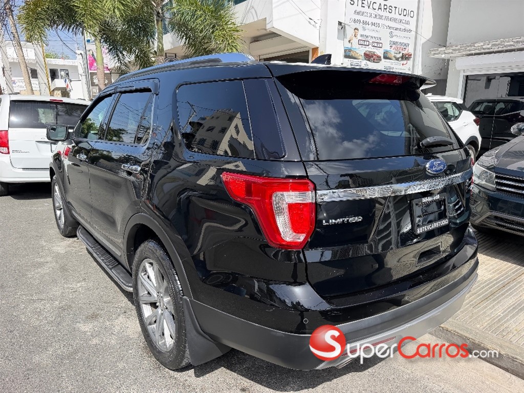 2017 Ford Explorer Limited — foto 2 / 9