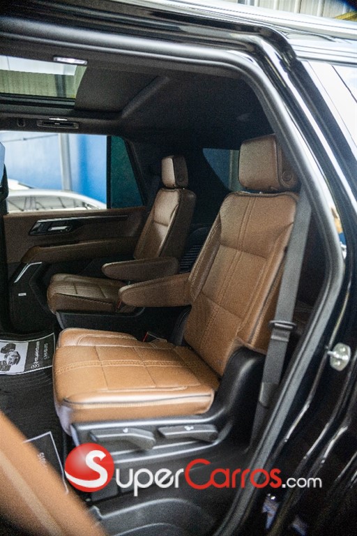 2025 Chevrolet Tahoe Highcountry — foto 8 / 12