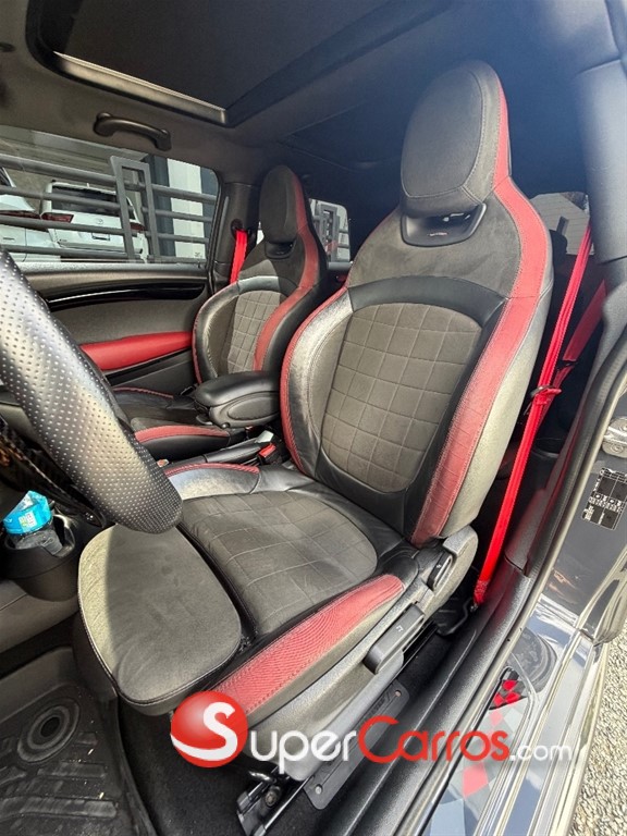 2016 Mini Cooper John Cooper Works — foto 8 / 10