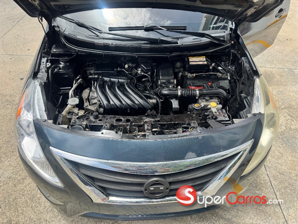 2015 Nissan Versa — foto 10 / 10