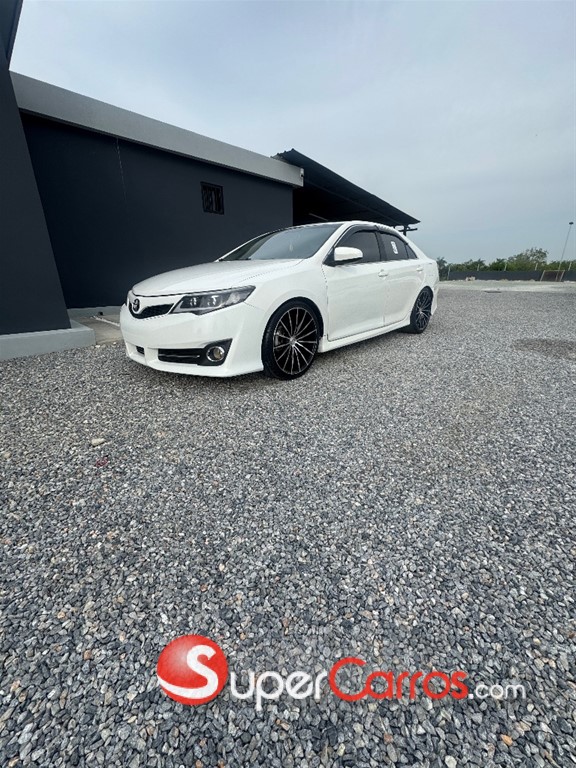 2012 Toyota Camry SE — foto 2 / 9