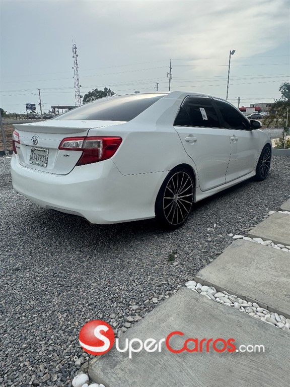 2012 Toyota Camry SE — foto 6 / 9