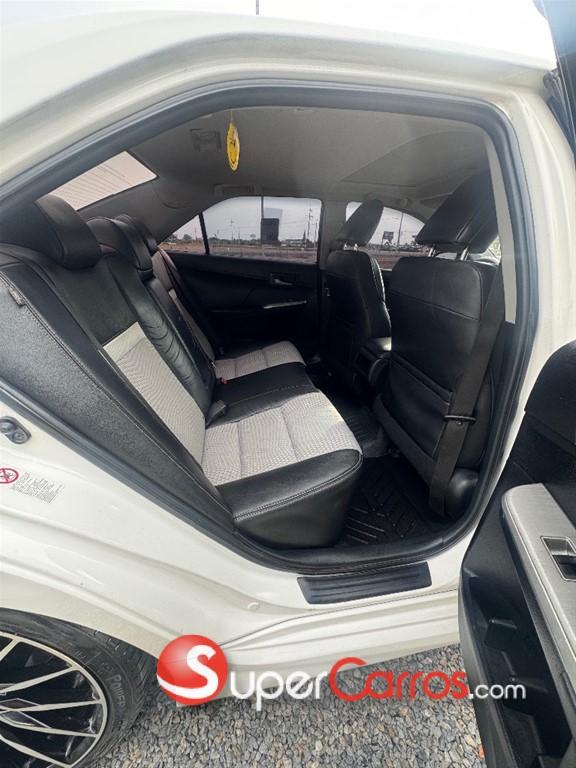 2012 Toyota Camry SE — foto 9 / 9
