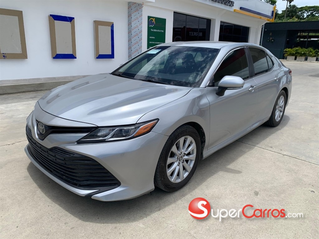 2018 Toyota Camry LE — foto 2 / 7