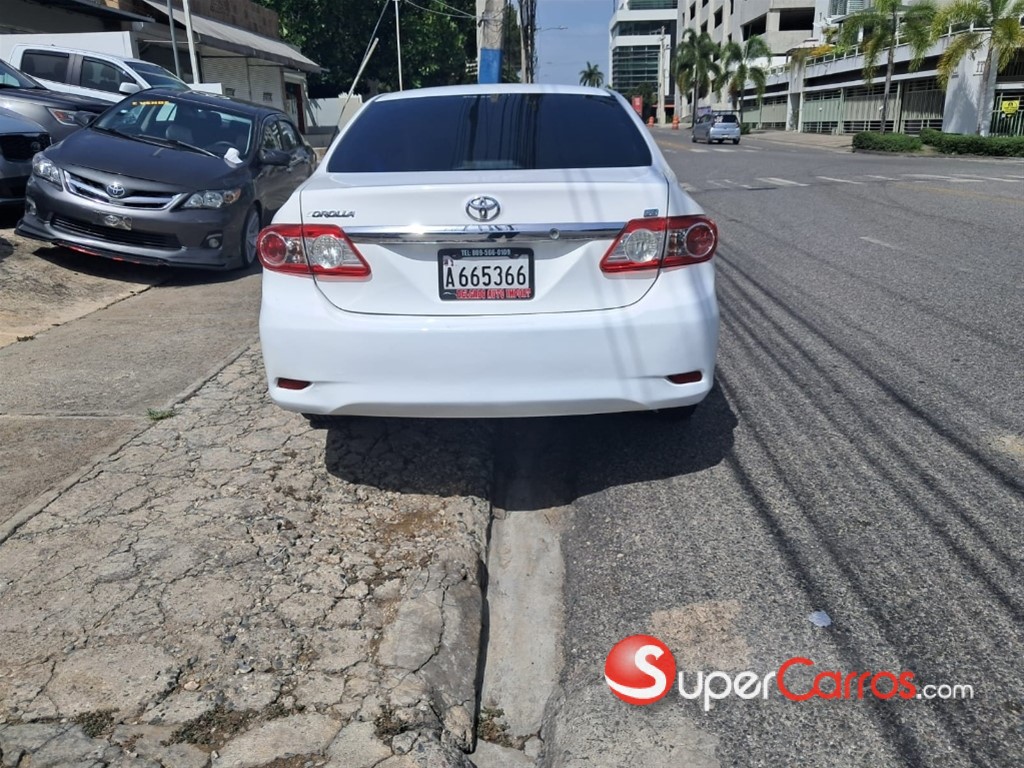 2012 Toyota Corolla LE — foto 3 / 9