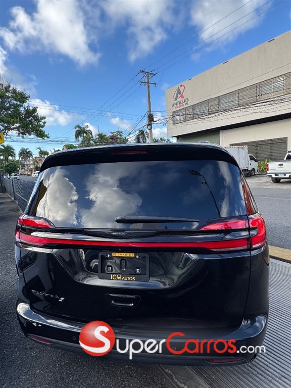 2021 Chrysler Pacifica — foto 3 / 12