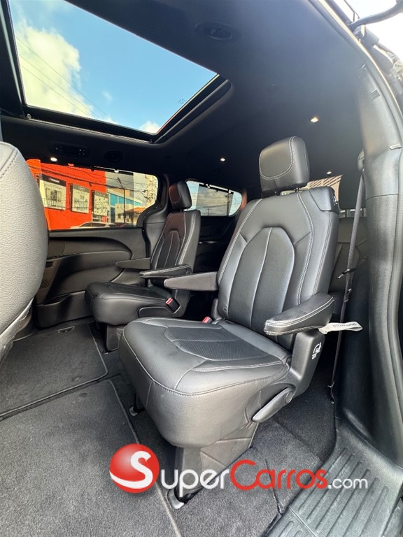 2021 Chrysler Pacifica — foto 9 / 12