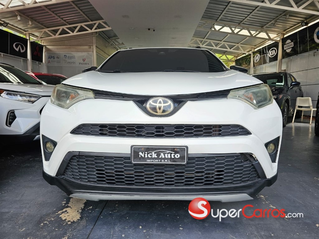 2018 Toyota RAV4 XLE — foto 10 / 12