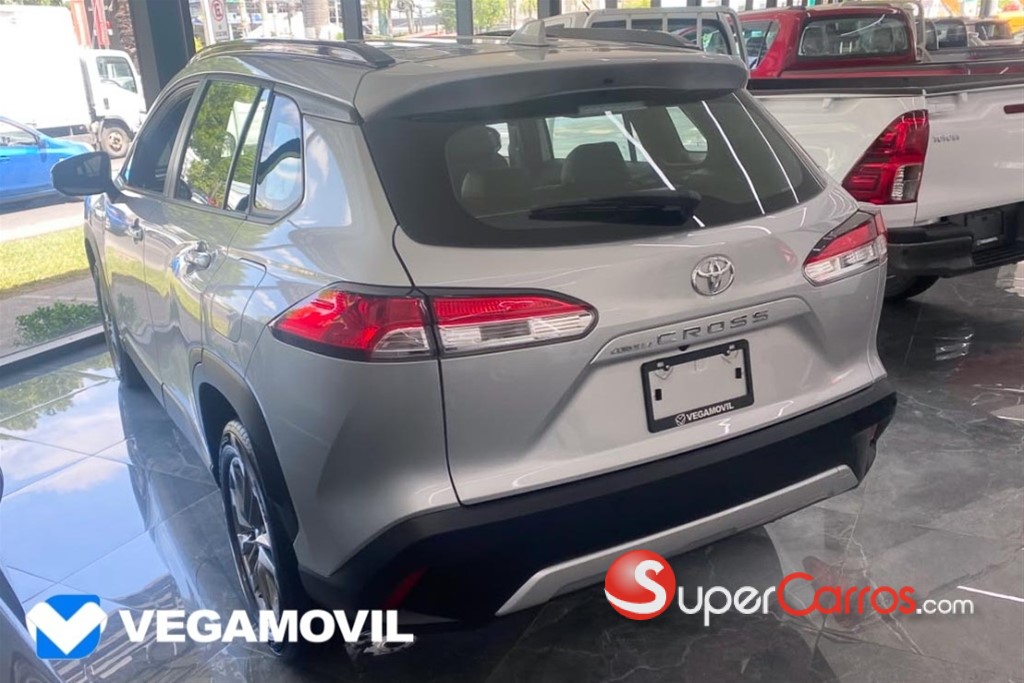 2027 Toyota Corolla Cross Low — foto 3 / 10