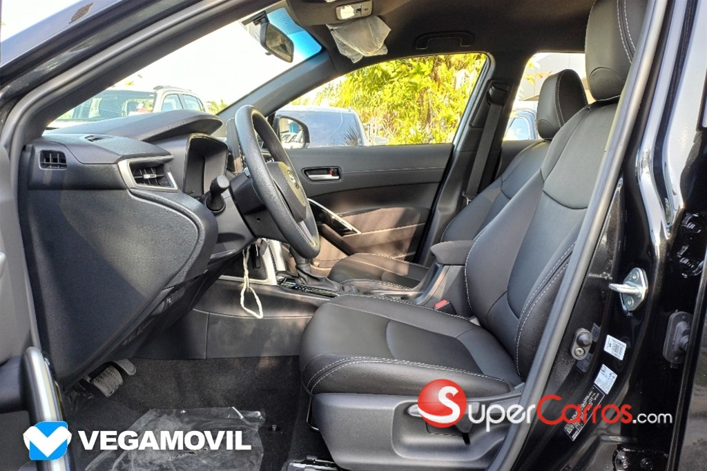 2027 Toyota Corolla Cross Low — foto 5 / 10