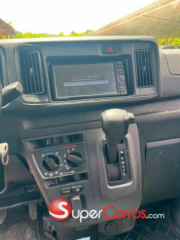 2020 Daihatsu Hijet — foto 5 / 9