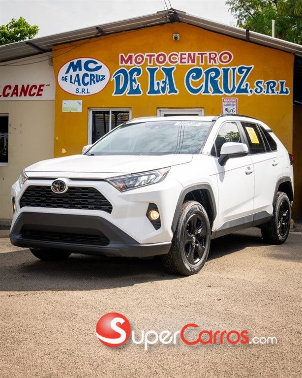 2020 Toyota RAV4 XLE