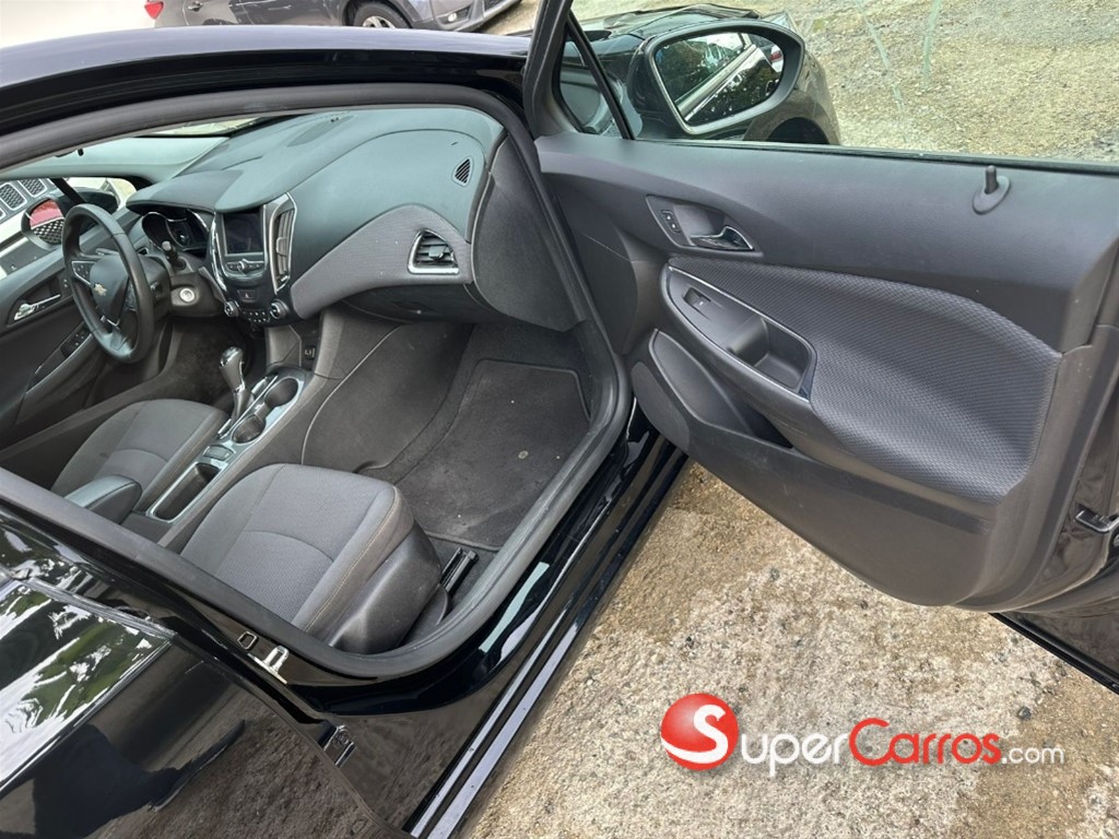 2019 Chevrolet Cruze LS — foto 12 / 12