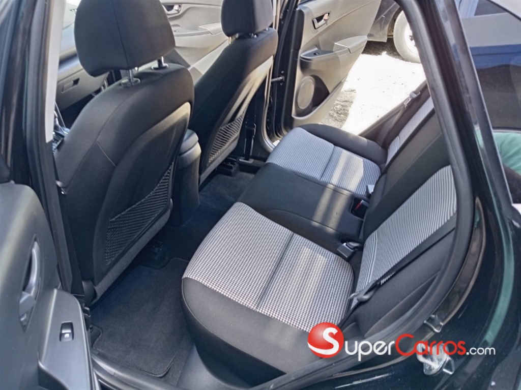 2021 Hyundai KONA SEL — foto 8 / 12