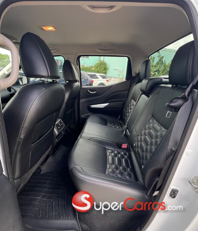 2023 Nissan Frontier Pro-4X — foto 10 / 12