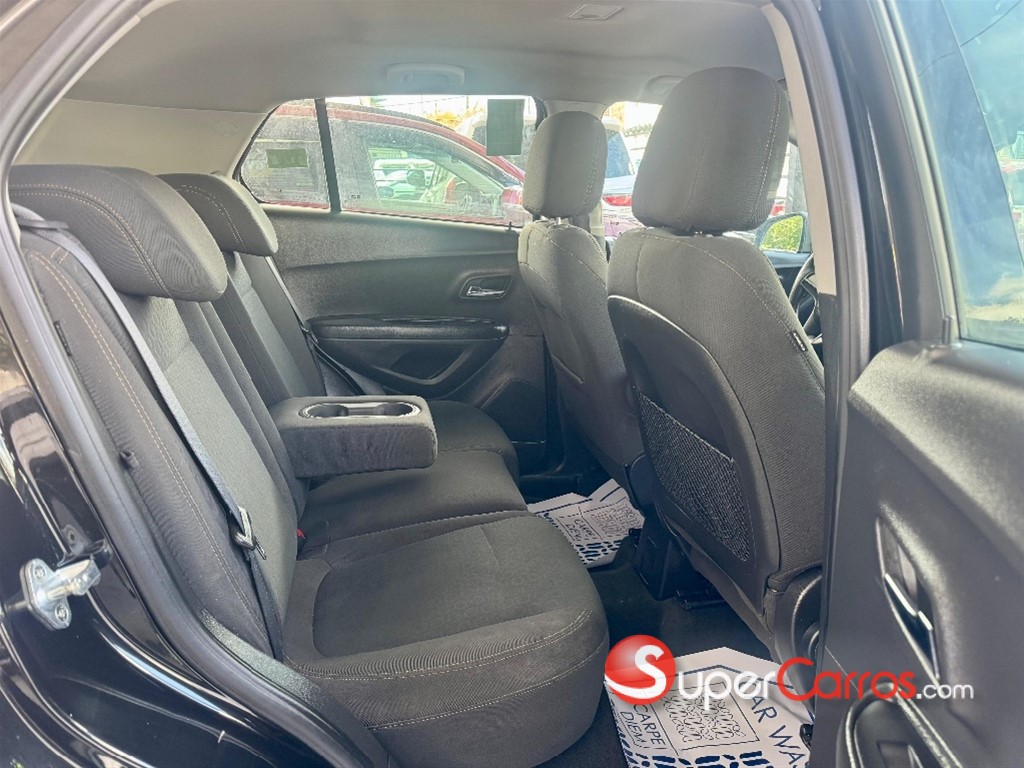 2021 Chevrolet Trax LT — foto 2 / 12