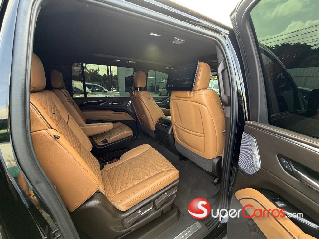 2023 Cadillac Escalade — foto 8 / 12
