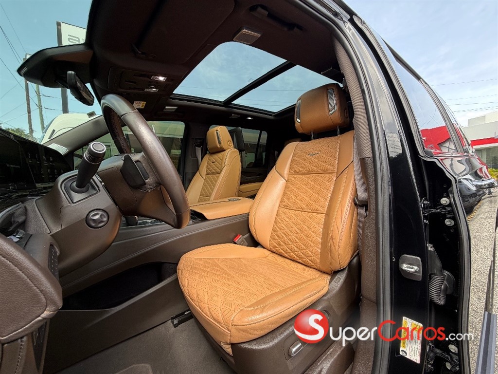 2023 Cadillac Escalade — foto 12 / 12