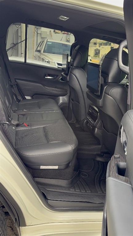 2023 Toyota Land Cruiser 300 VX-R — foto 8 / 11