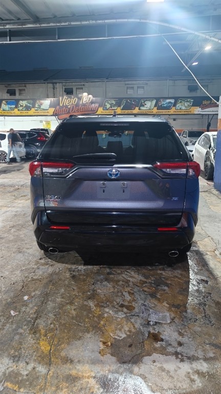 2022 Toyota RAV4 Plug-In Hibrid — foto 11 / 12
