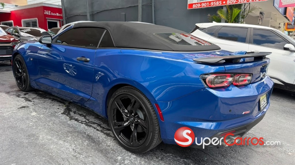 2022 Chevrolet Camaro RS — foto 8 / 12