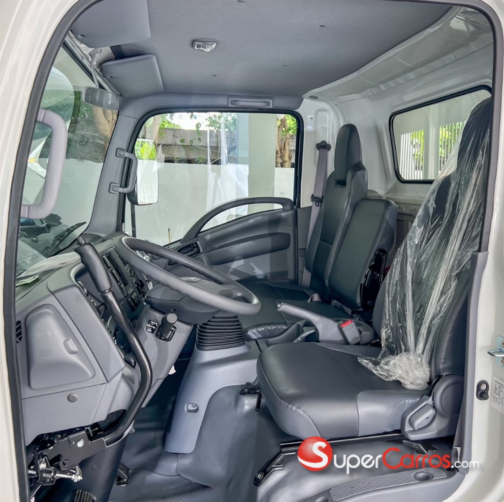 2027 Isuzu REWARD — foto 6 / 12