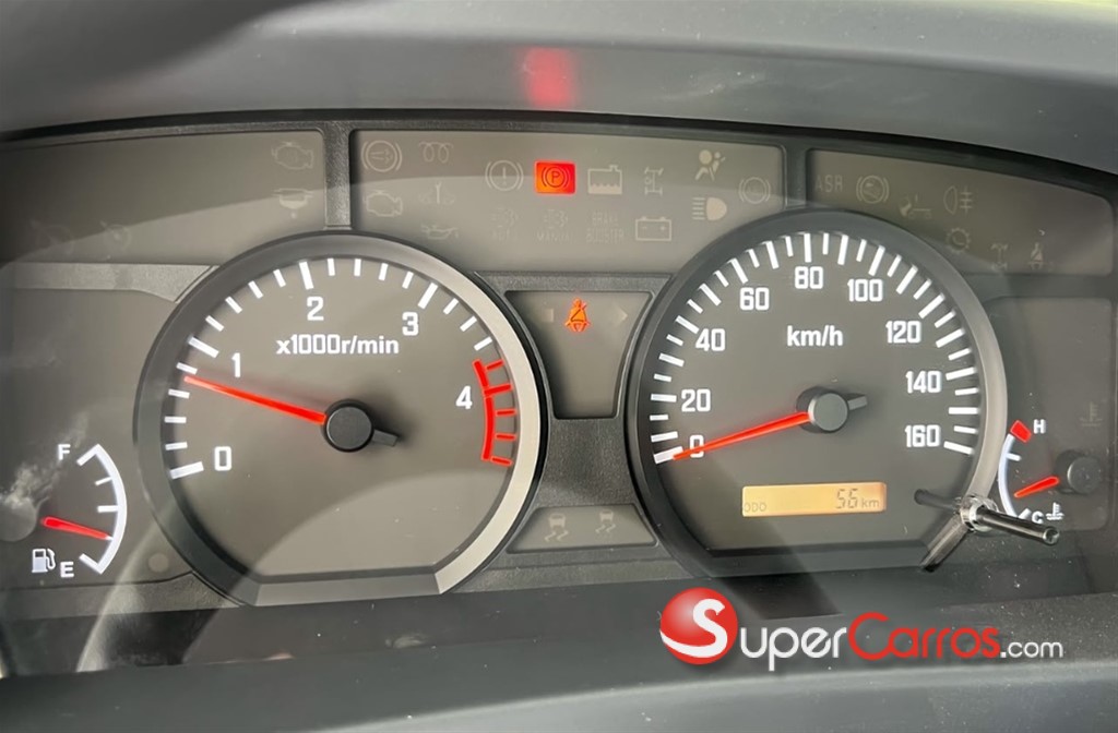 2027 Isuzu REWARD — foto 11 / 12