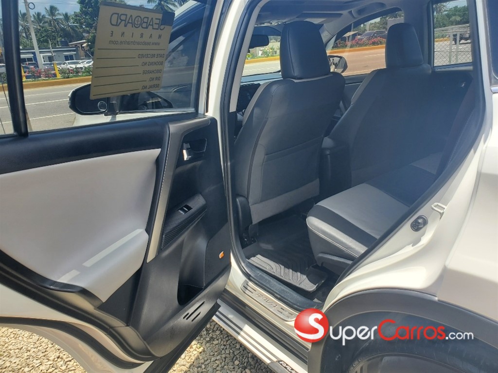 2015 Toyota RAV4 Limited — foto 4 / 12