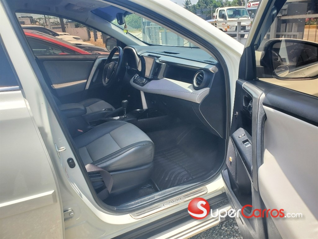 2015 Toyota RAV4 Limited — foto 7 / 12