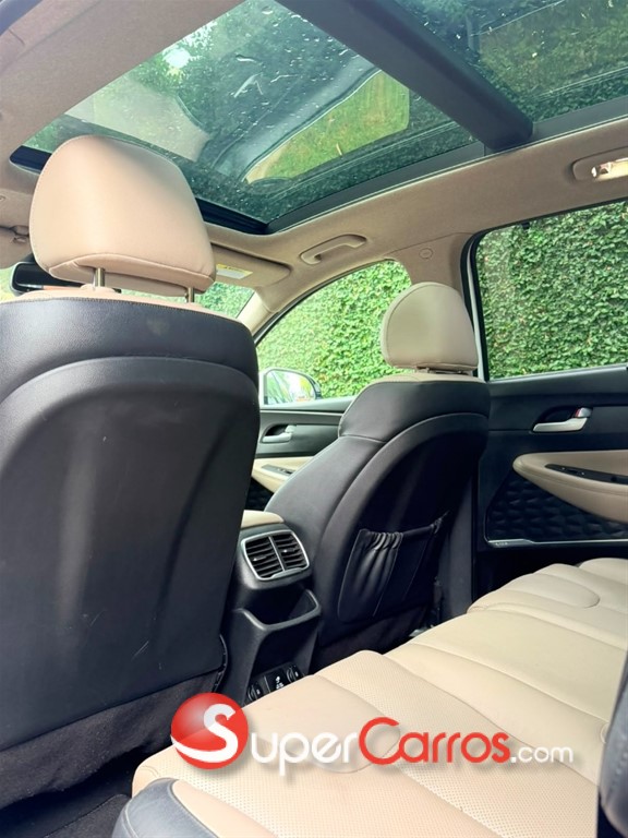 2020 Hyundai Santa Fe Limited — foto 10 / 12