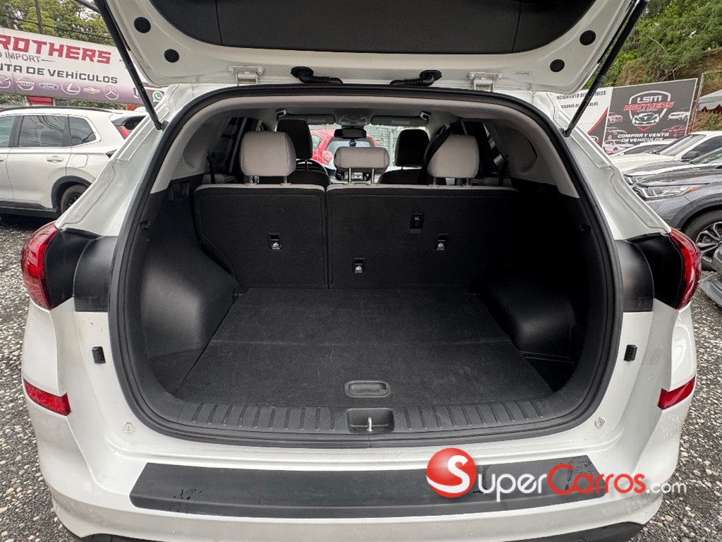 2020 Hyundai Tucson Value — foto 12 / 12