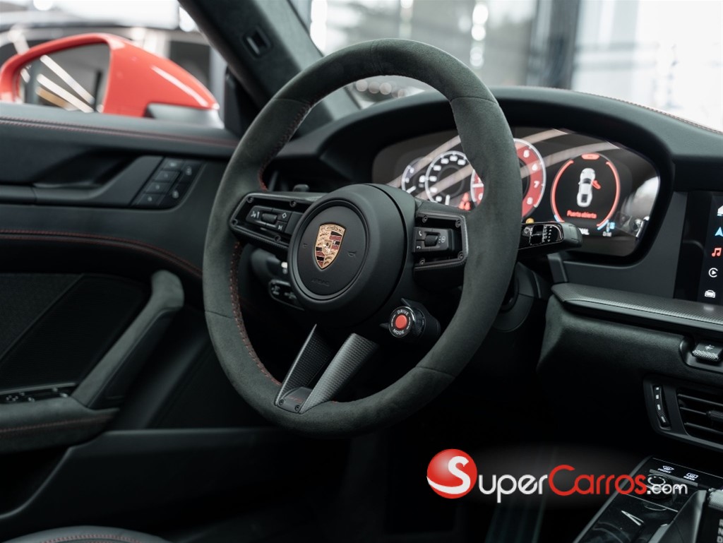 2026 Porsche 911 Carrera GTS — foto 3 / 12