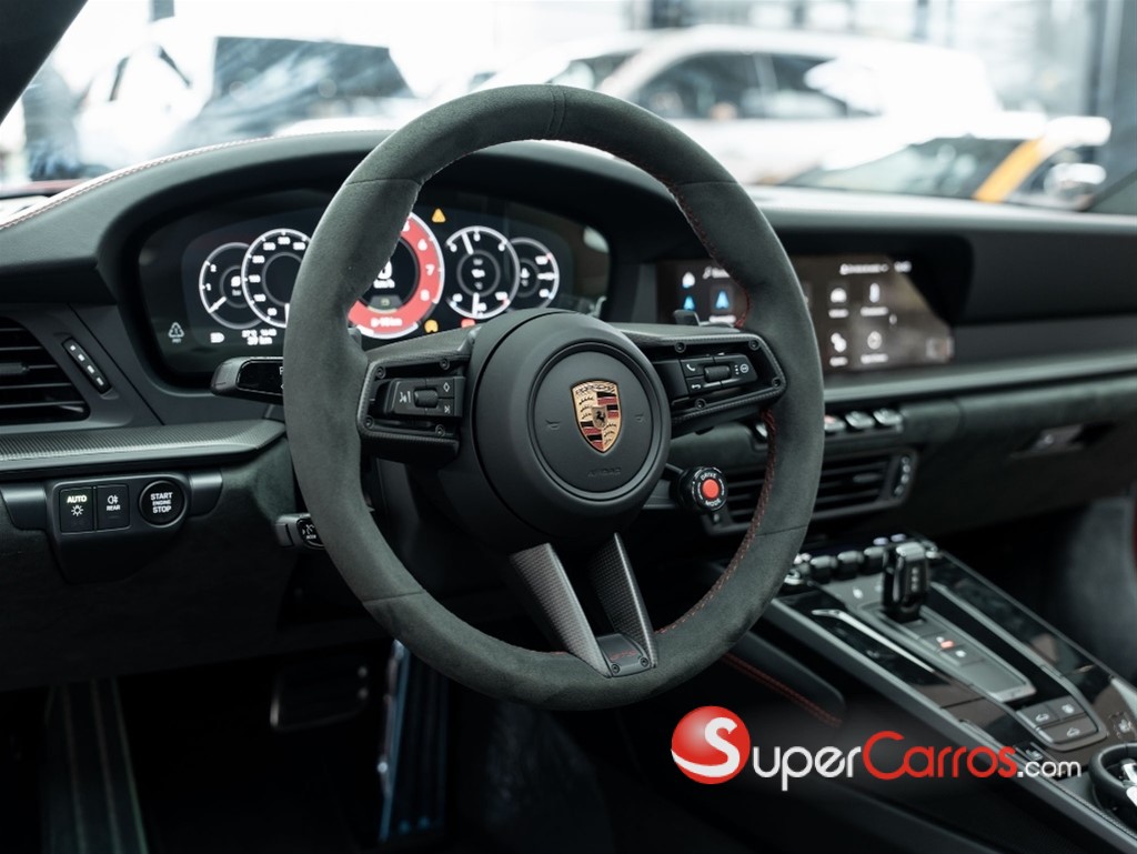 2026 Porsche 911 Carrera GTS — foto 6 / 12