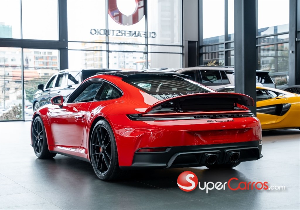 2026 Porsche 911 Carrera GTS — foto 8 / 12