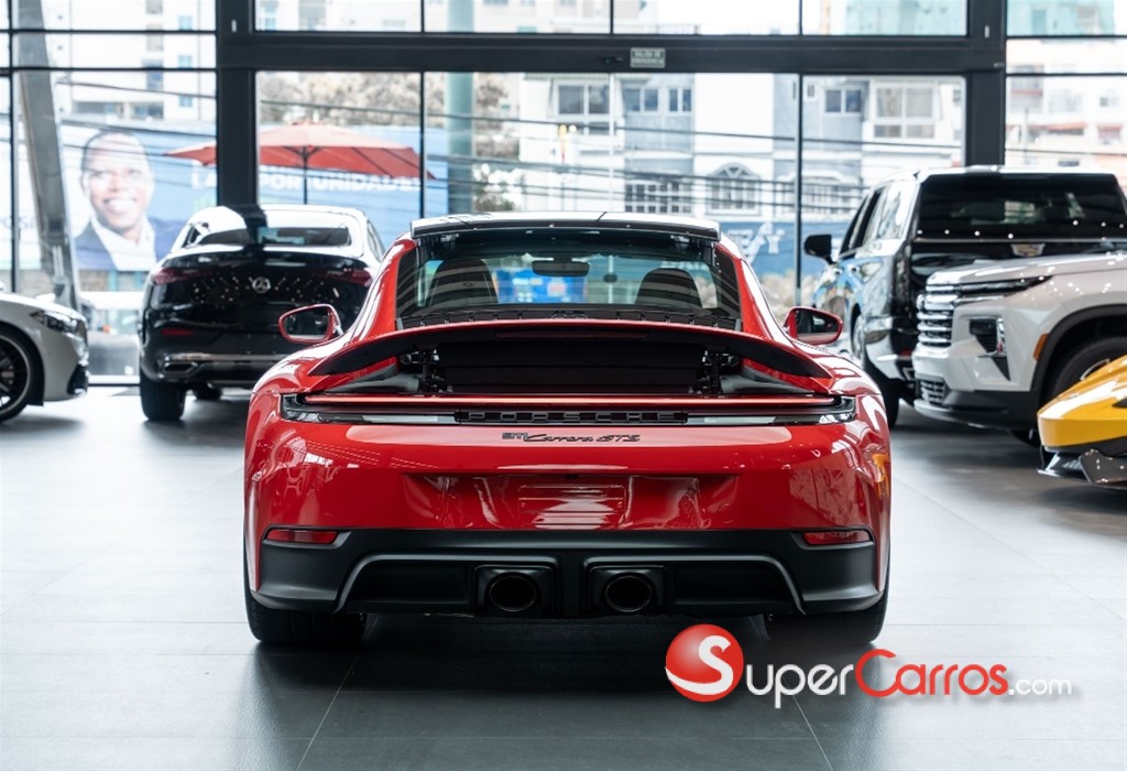 2026 Porsche 911 Carrera GTS — foto 9 / 12