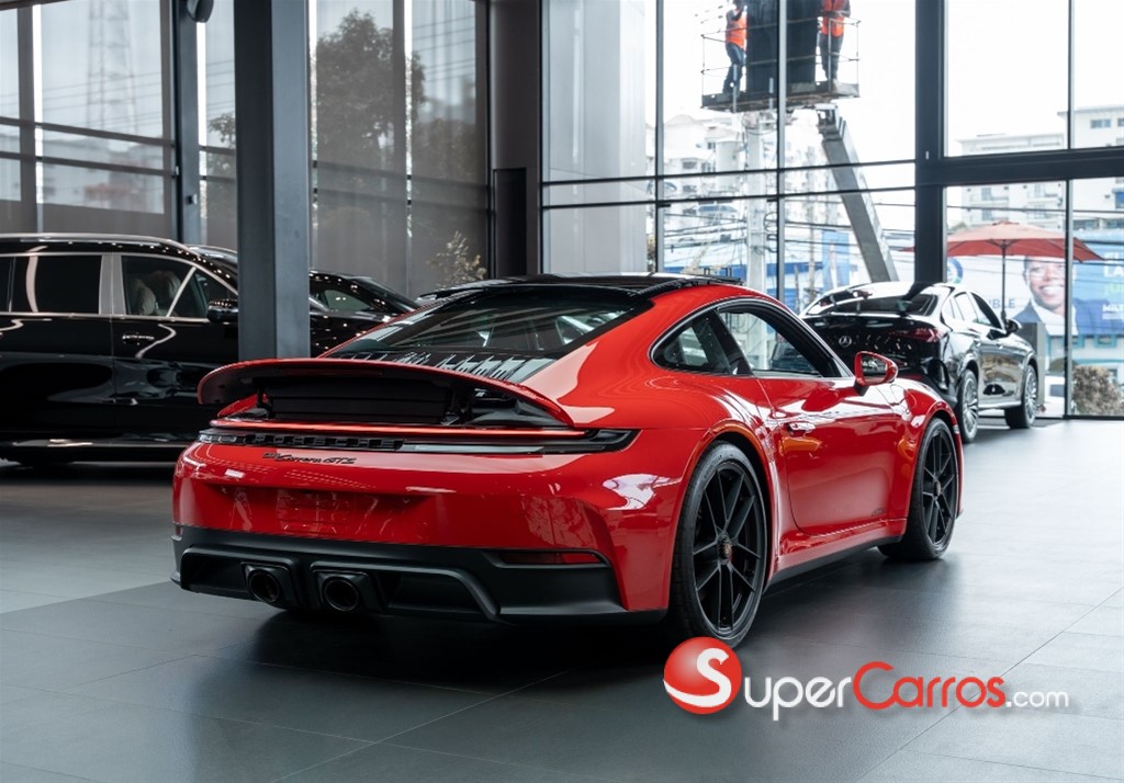 2026 Porsche 911 Carrera GTS — foto 11 / 12