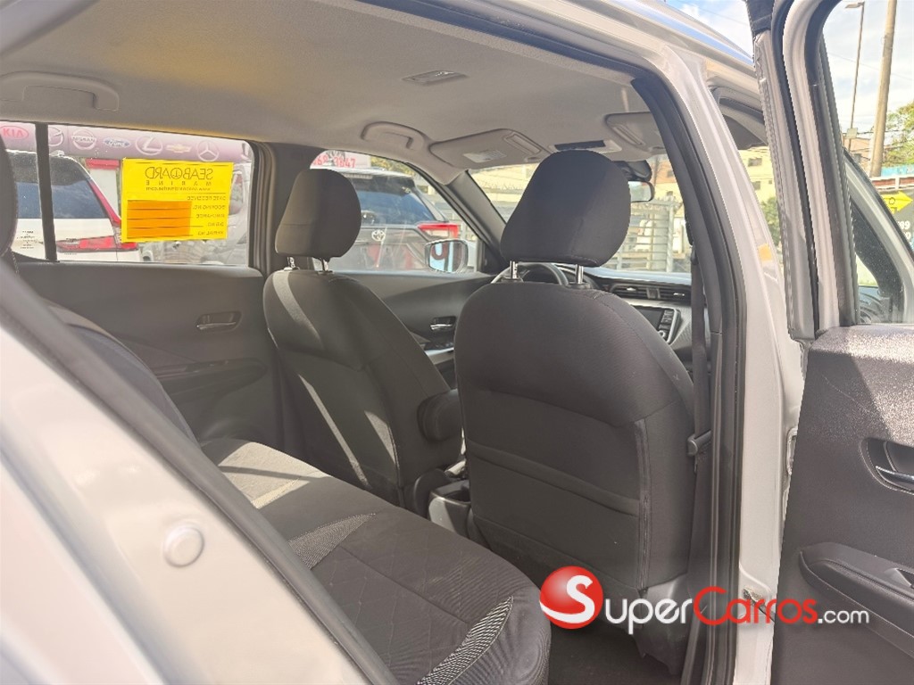2020 Nissan Kicks SV — foto 10 / 12