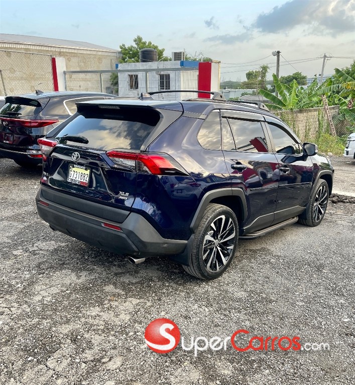 2019 Toyota RAV4 XLE — foto 4 / 12