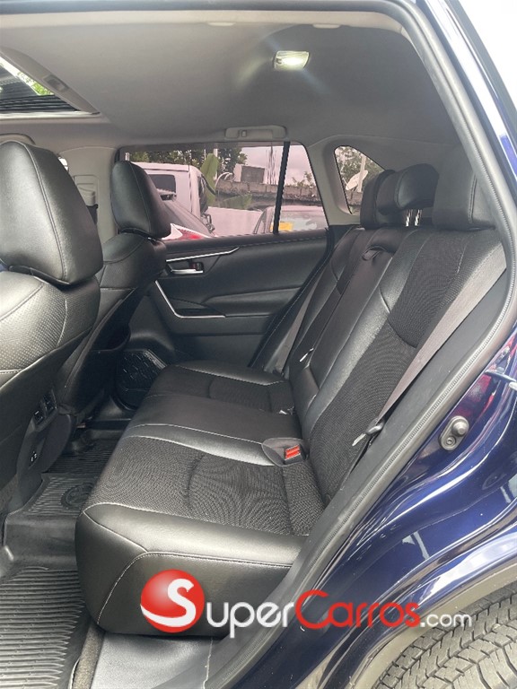 2019 Toyota RAV4 XLE — foto 8 / 12