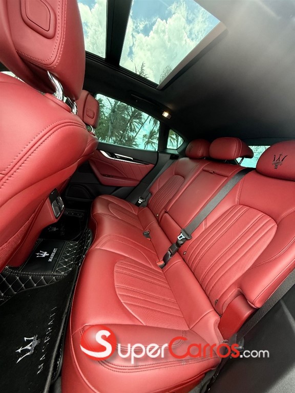 2022 Maserati Levante GT — foto 6 / 10