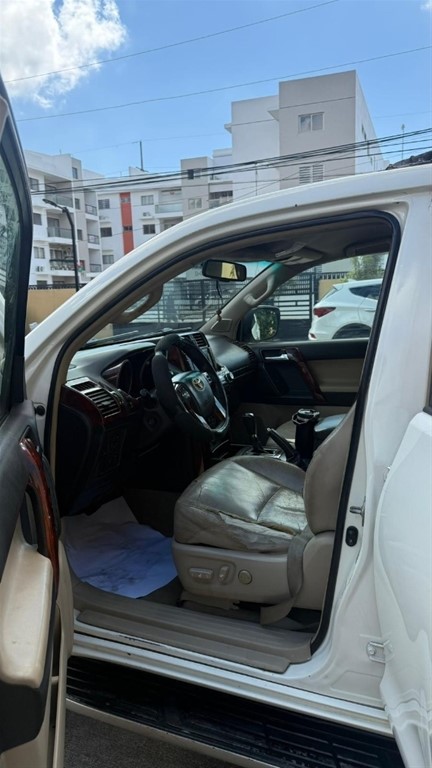 2012 Toyota Land Cruiser Prado — foto 5 / 8