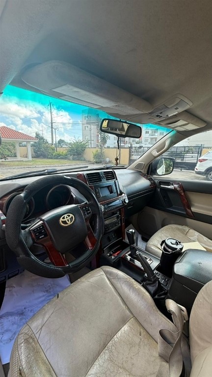 2012 Toyota Land Cruiser Prado — foto 6 / 8