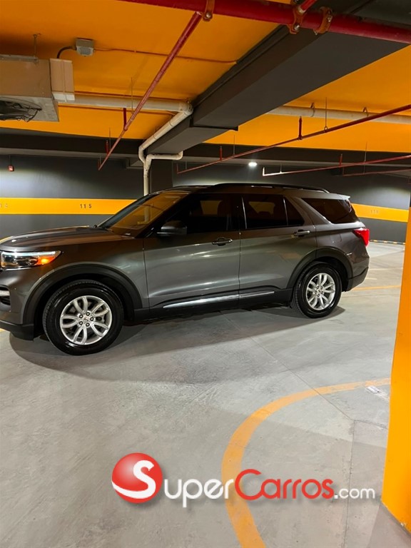 2022 Ford Explorer XLT — foto 6 / 10