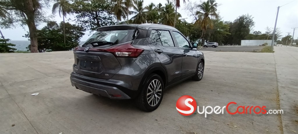 2021 Nissan Kicks SV — foto 4 / 12