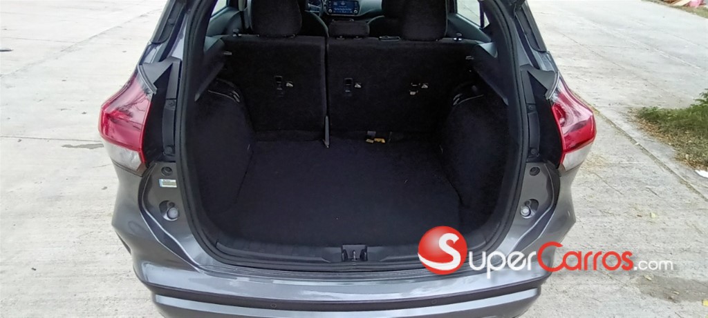 2021 Nissan Kicks SV — foto 7 / 12